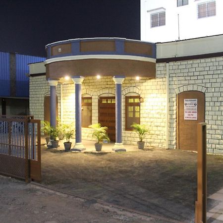 Yuvraj Lodge Osmanabad Dış mekan fotoğraf
