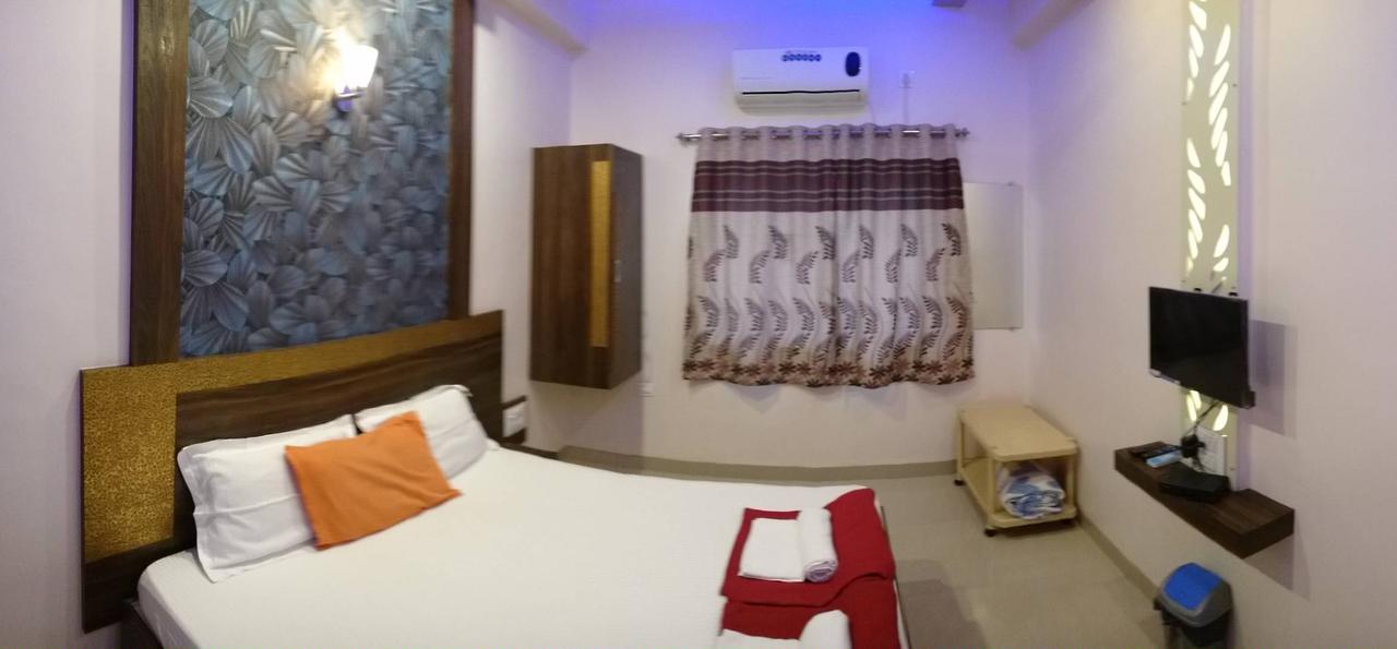 Yuvraj Lodge Osmanabad Dış mekan fotoğraf