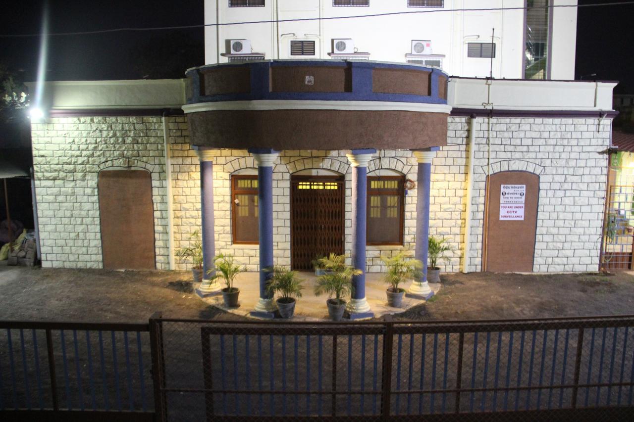 Yuvraj Lodge Osmanabad Dış mekan fotoğraf