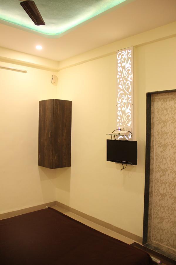 Yuvraj Lodge Osmanabad Dış mekan fotoğraf