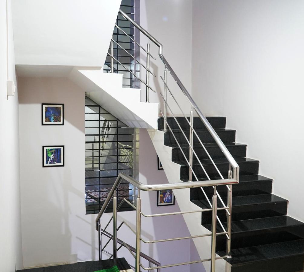 Yuvraj Lodge Osmanabad Dış mekan fotoğraf