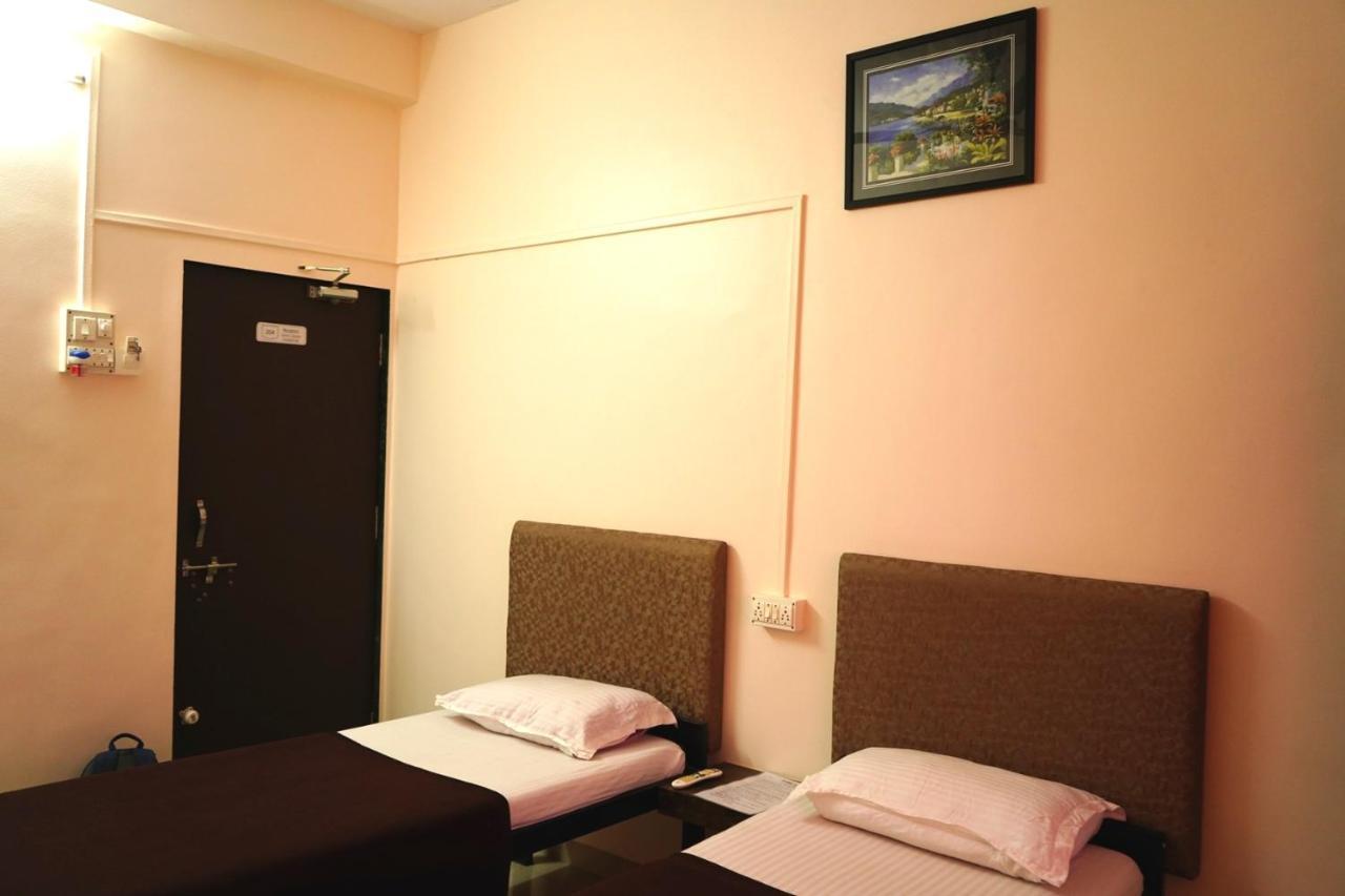 Yuvraj Lodge Osmanabad Dış mekan fotoğraf